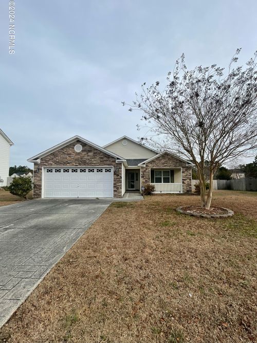303 Walkens Woods Ln, Jacksonville, NC, 28546-9378 | Card Image