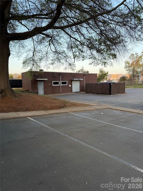 2305 W Morehead Street, Charlotte, NC, 28208 | Card Image