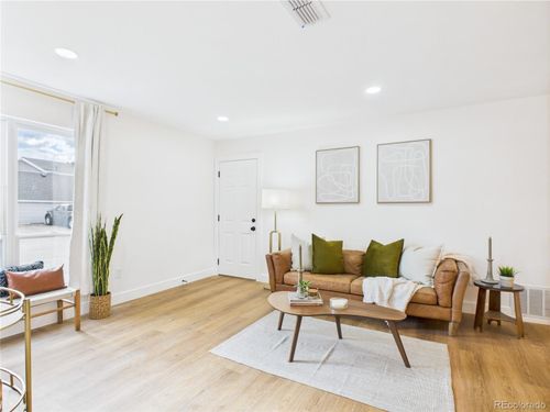 g15-7205 S Gaylord St, Centennial, CO, 80122-1697 | Card Image