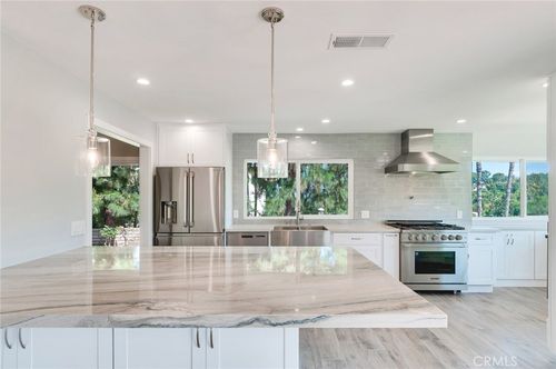 11761 Highview Dr, Santa Ana, CA, 92705-3287 | Card Image