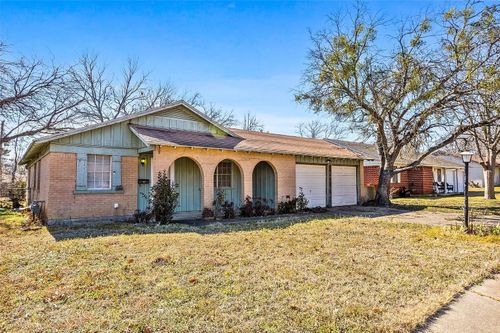 724 E Mustang St, Crowley, TX, 76036-2832 | Card Image