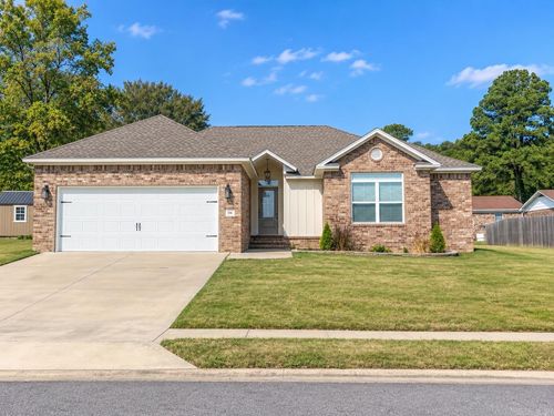 316 Promenade Cir, Russellville, AR, 72801-6579 | Card Image