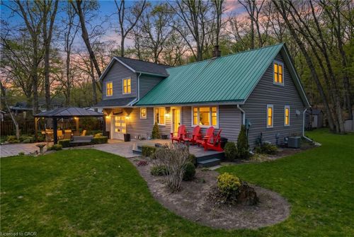 9948 Northville Crescent, Thedford, ON, N0M2N0 | Card Image