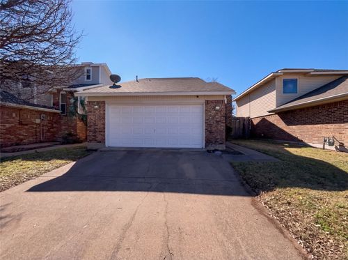 2432 Centaurus Dr, Garland, TX, 75044-6644 | Card Image
