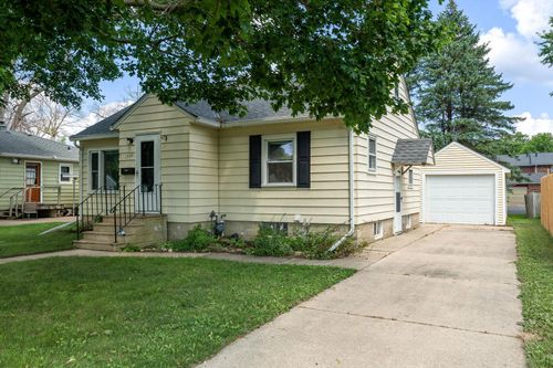 1504 4th Ave Nw, Austin, MN, 55912-1415 | Card Image