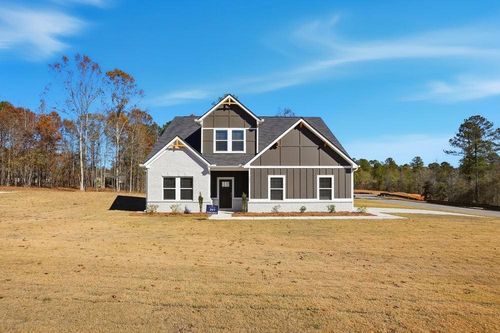 135 Post Oak Dr, Jackson, GA, 30233-5865 | Card Image