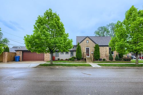 10401 S Trumbull Ave, Chicago, IL, 60655-2430 | Card Image