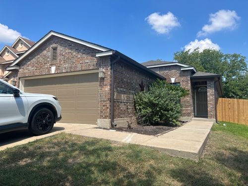 345 New Country Rd, Kyle, TX, 78640-5906 | Card Image