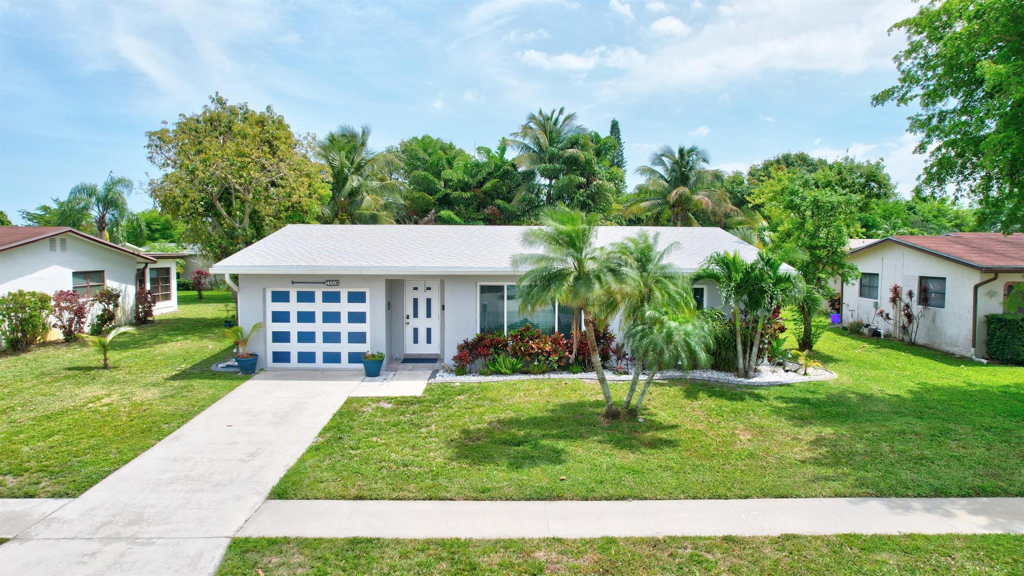 Sunny Waters Ln, Delray Beach, FL 33484