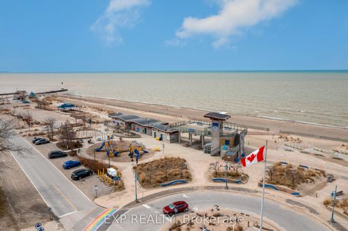 10138 Merrywood Dr, Grand Bend, ON, N0M1T0 | Card Image