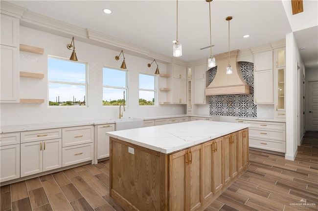 8100 Coyote Dr, House other with 5 bedrooms, 3 bathrooms and 2 parking in Mission TX | Image 7