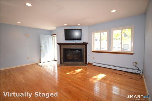 194-60 Old Town Rd, Vernon, CT, 06066-6410 | Card Image