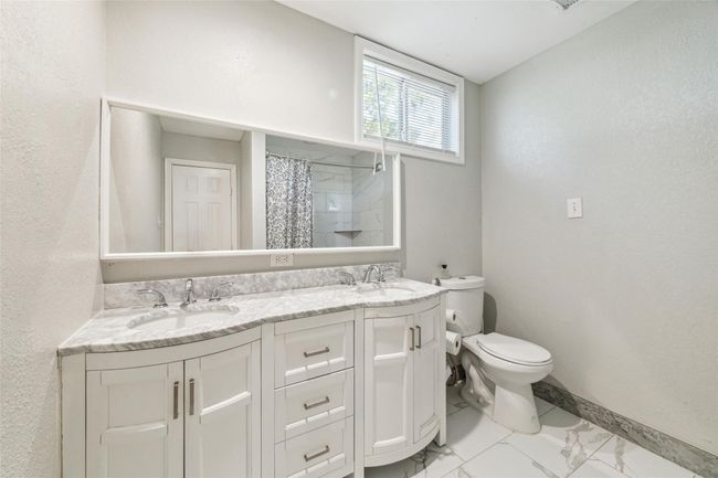 8039 Zimmermann Dr, House other with 3 bedrooms, 3 bathrooms and 2 parking in Houston TX | Image 12
