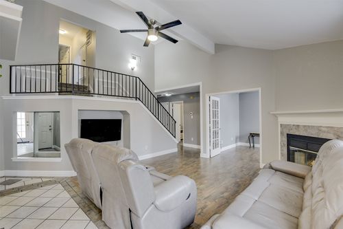 6707 Copperwood Ct, Arlington, TX, 76001-7842 | Card Image
