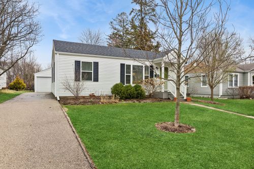 207 Glen Ave, Crystal Lake, IL, 60014-4426 | Card Image