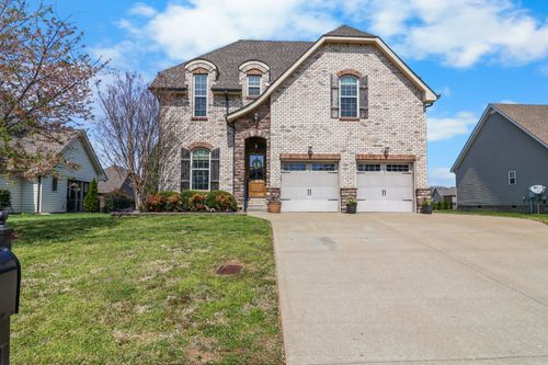 951 Willow Cir, Clarksville, TN, 37043-6853 | Card Image