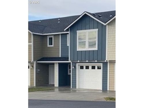 688 E Oregon Ave, Hermiston, OR, 97838-1173 | Card Image