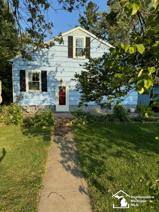 Forest Dr, Monroe, MI 48161