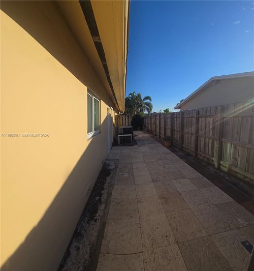 9610-9610 Johnson St, Pembroke Pines, FL, 33024 | Card Image