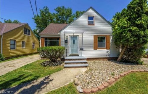 13815 Cranwood Park Blvd, Garfield Heights, OH, 44125-1828 | Card Image