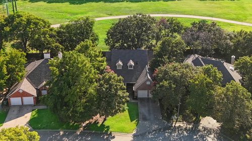 813 Rolling View Ct, Lewisville, TX, 75077-8618 | Card Image