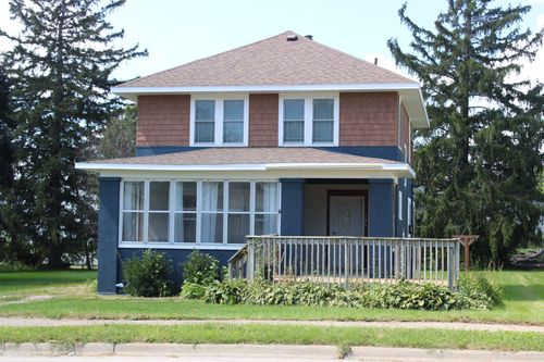 104 S Main St, Altura, MN, 55910-9632 | Card Image