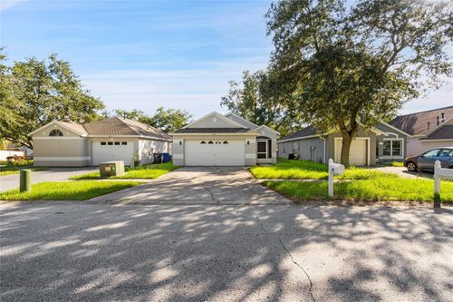 807 Cape Cod Cir, Valrico, FL, 33594-4385 | Card Image