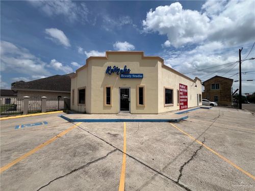 107 N Flores St, Rio Grande City, TX, 78582-4528 | Card Image