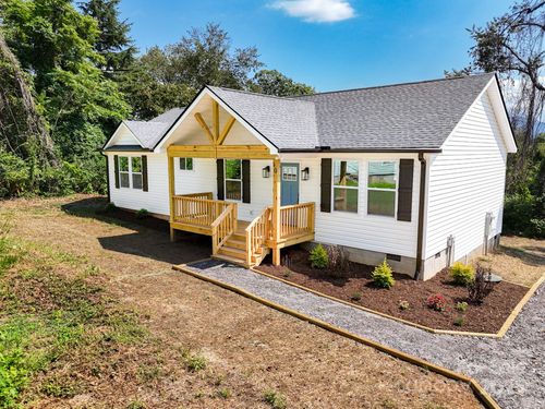 10 White Ave, Asheville, NC, 28803-1636 | Card Image