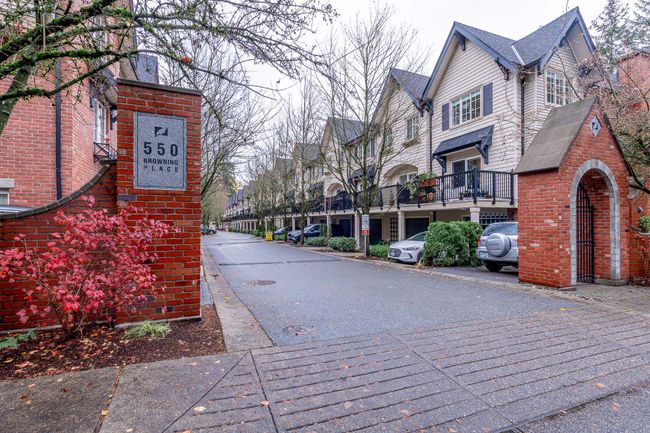 18 - 550 Browning Place, Townhouse with 2 bedrooms, 2 bathrooms and 2 parking in North Vancouver BC | Image 39