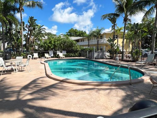 15-1-4050 Ne 12th Ter, Oakland Park, FL, 33334-4617 | Card Image