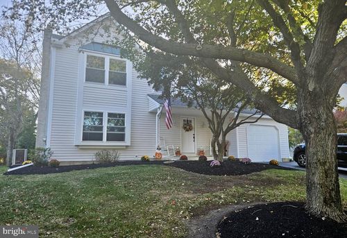 2158 Green Ridge Dr, Warrington, PA, 18976-1555 | Card Image