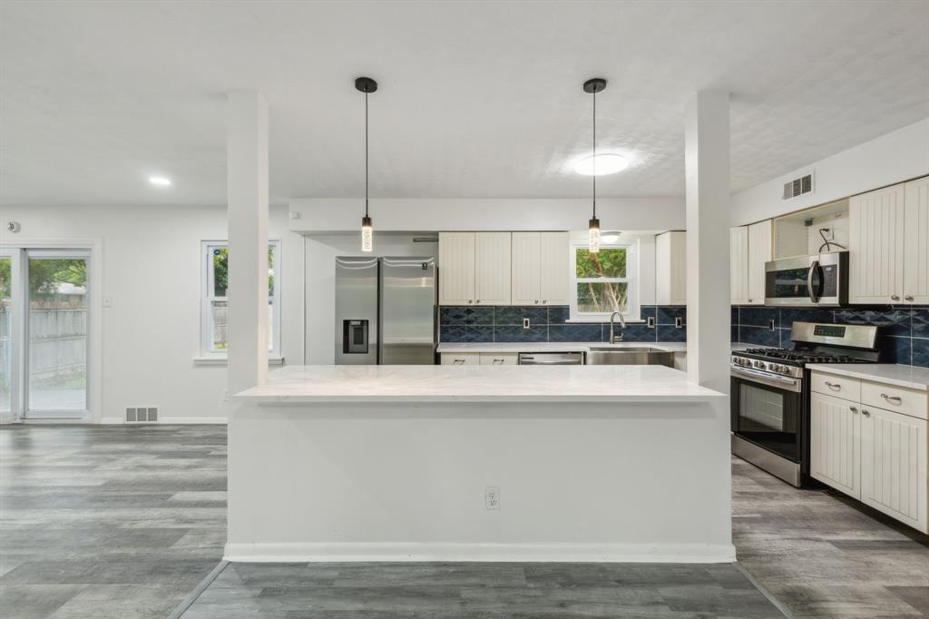 Mockingbird Ln, Garland, TX 75042