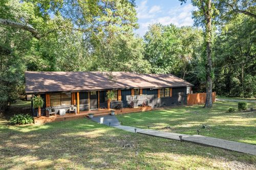 117 N 18th Ave, Laurel, MS, 39440-4143 | Card Image