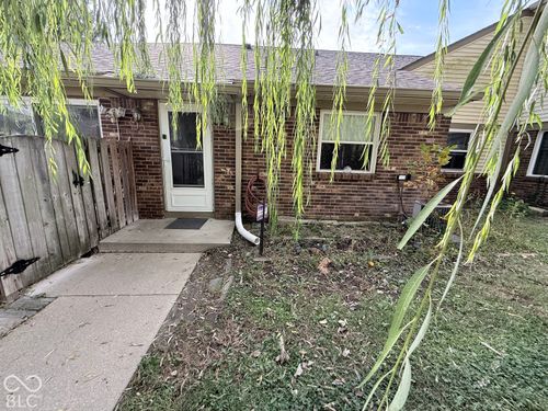 5941 Deerwood Ct, Indianapolis, IN, 46254-1113 | Card Image