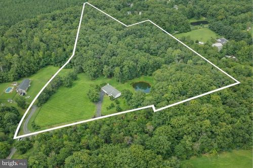 5323 Greatmeade Ln, Sumerduck, VA, 22742-1812 | Card Image