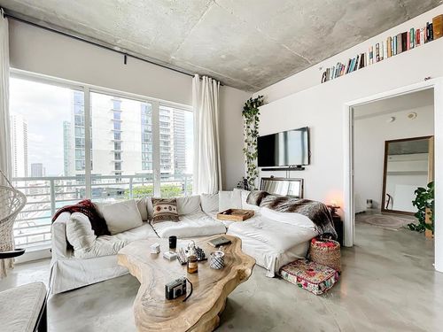 1901-234 Ne 3rd Street, Miami, FL, 33132 | Card Image