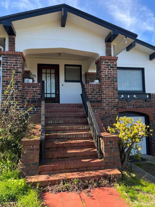 1479 16th Ave, San Francisco, CA, 94122-3509 | Card Image