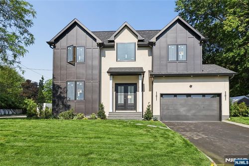 70 Carleton Ter, Cresskill, NJ, 07626-1008 | Card Image