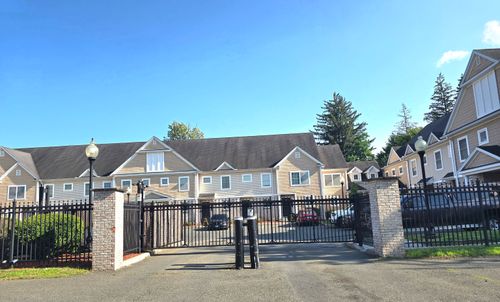 apt-q-37 Alden St, Hartford, CT, 06114-1019 | Card Image