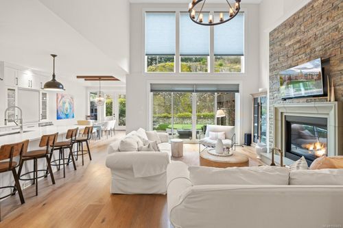 2149 Champions Way, Langford, BC, V9B0R9 | Card Image