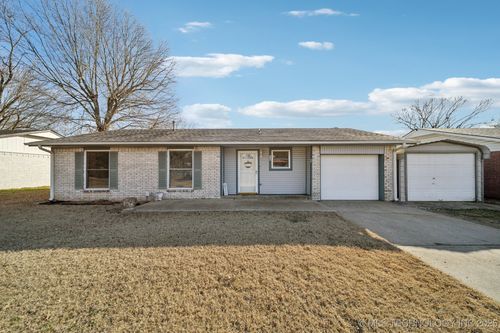 112 E Prairie St, Oktaha, OK, 74450-4241 | Card Image