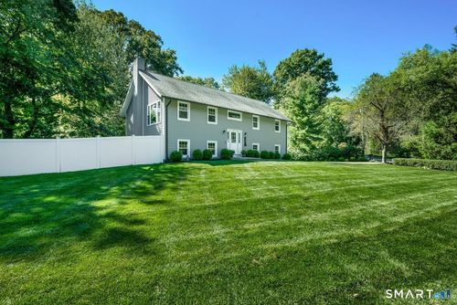 15 Priscilla Rd, Norwalk, CT, 06850-2711 | Card Image