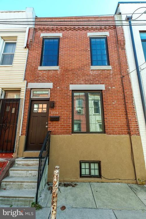 1331 S Dover St, PHILADELPHIA, PA, 19146-3621 | Card Image