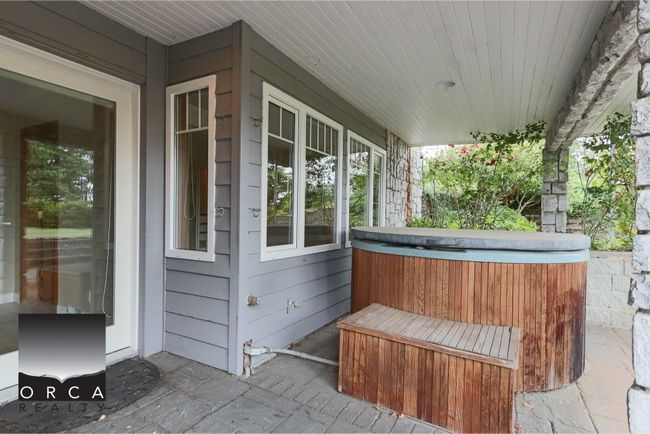 View of covered porch | Image 32