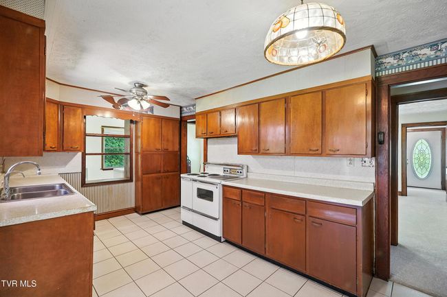 7742 S Fork Rd, House other with 2 bedrooms, 2 bathrooms and null parking in Pound VA | Image 13