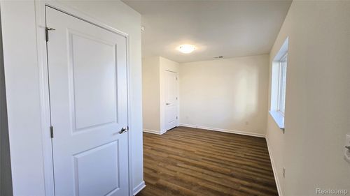 4876 Parkside Ln, Troy, MI, 48007 | Card Image