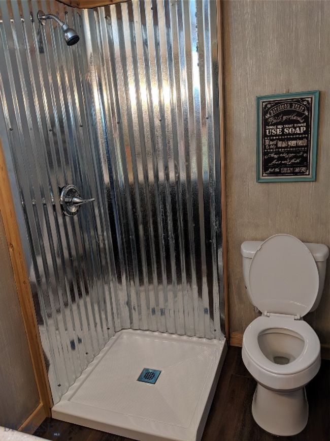 DOWNSTAIRS BATH | Image 38