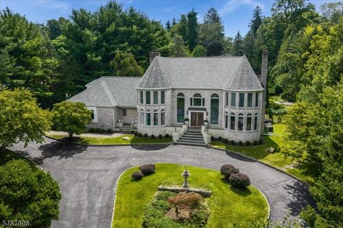 42 Lambert Dr, Sparta, NJ, 07871-1128 | Card Image