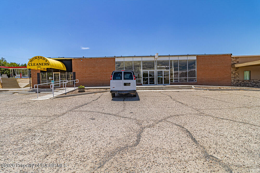Commercial Sale in Farmington